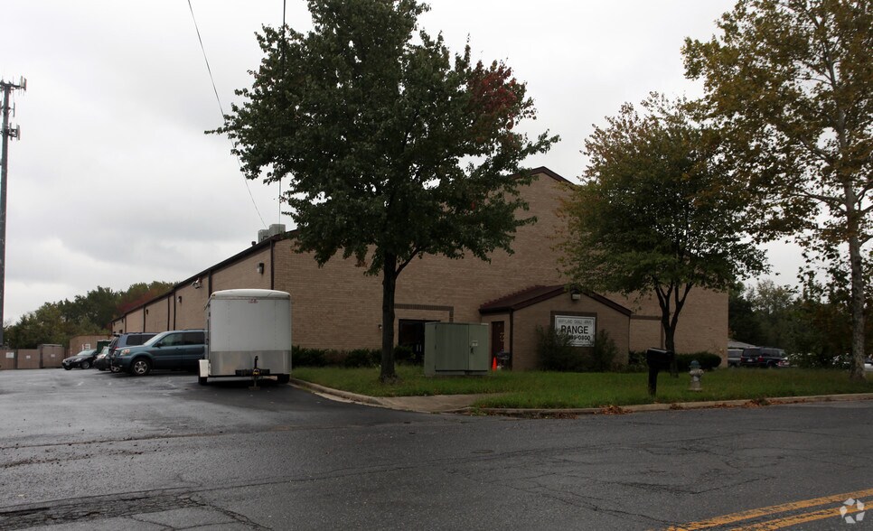 9311 Old Marlboro Pike, Upper Marlboro, MD à louer - Photo du bâtiment - Image 2 de 14