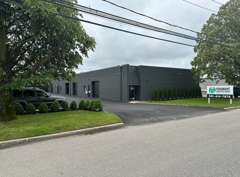 68 Nancy St, West Babylon, NY à vendre - Photo du bâtiment - Image 1 de 1