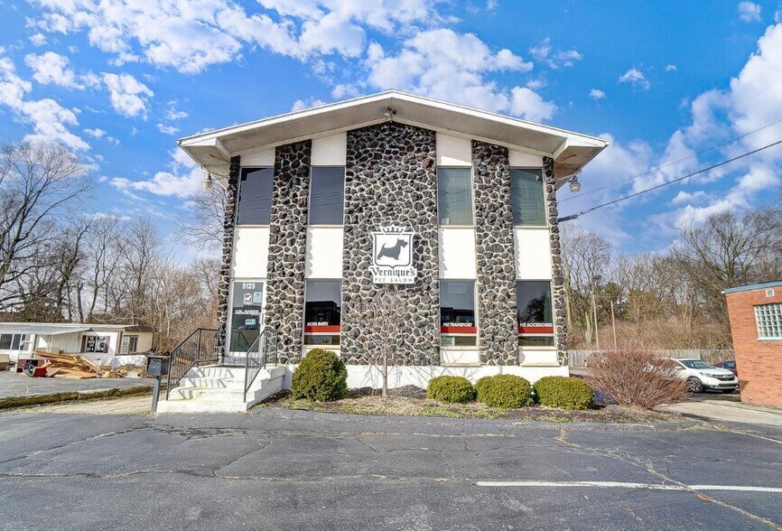 5125 N Dixie Dr, Dayton, OH à louer - Photo principale - Image 1 de 21