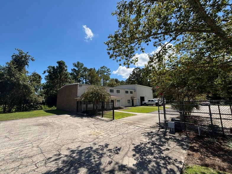 117 Indigo Dr, Brunswick, GA for sale - Building Photo - Image 1 of 12