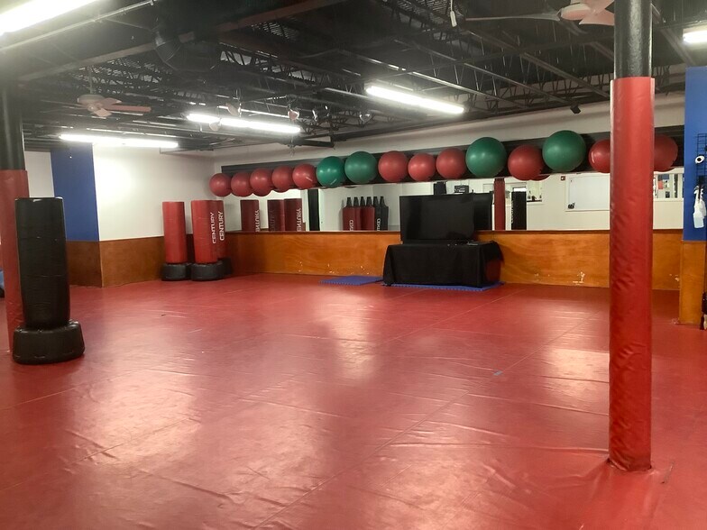 19 Willow St, Natick, MA à louer - Photo intérieure - Image 3 de 25