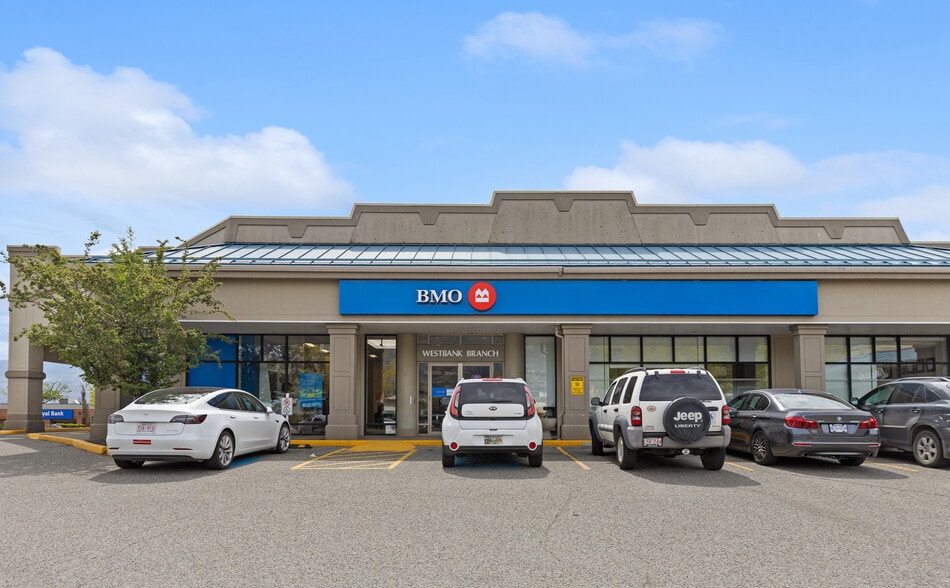3640 Gossett Rd, West Kelowna, BC for sale - Building Photo - Image 2 of 10