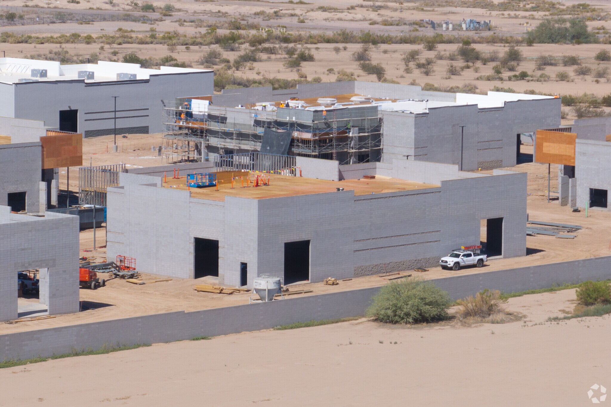 7214 E Pecos Rd, Mesa, AZ à vendre Photo du bâtiment- Image 1 de 3