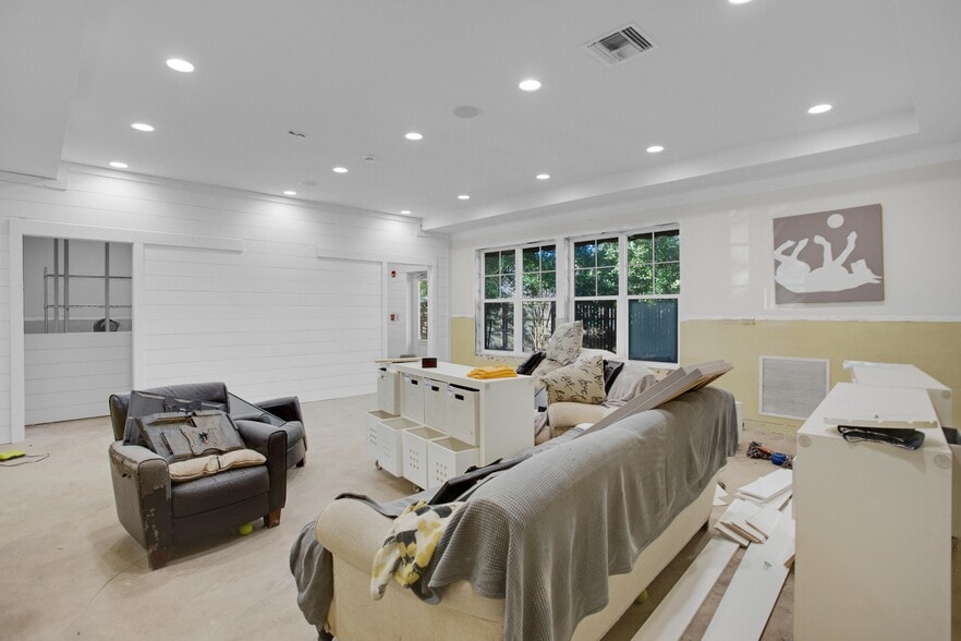 4601 Opa Locka Ln, Destin, FL for sale - Interior Photo - Image 2 of 38