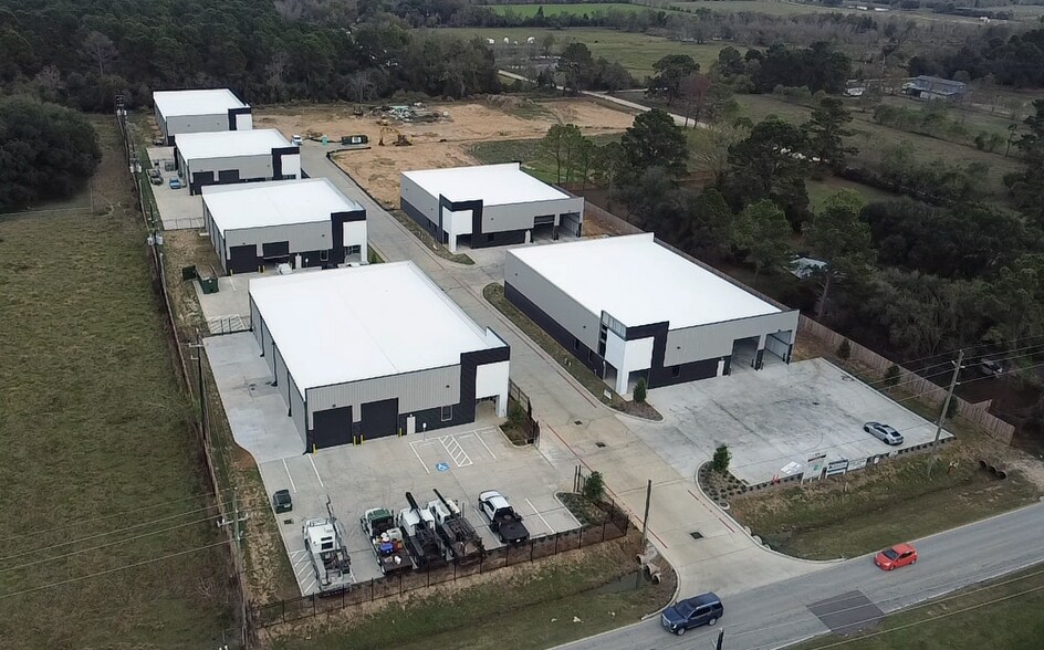 1623 S Cherry St, Tomball, TX à louer - Photo du bâtiment - Image 3 de 8