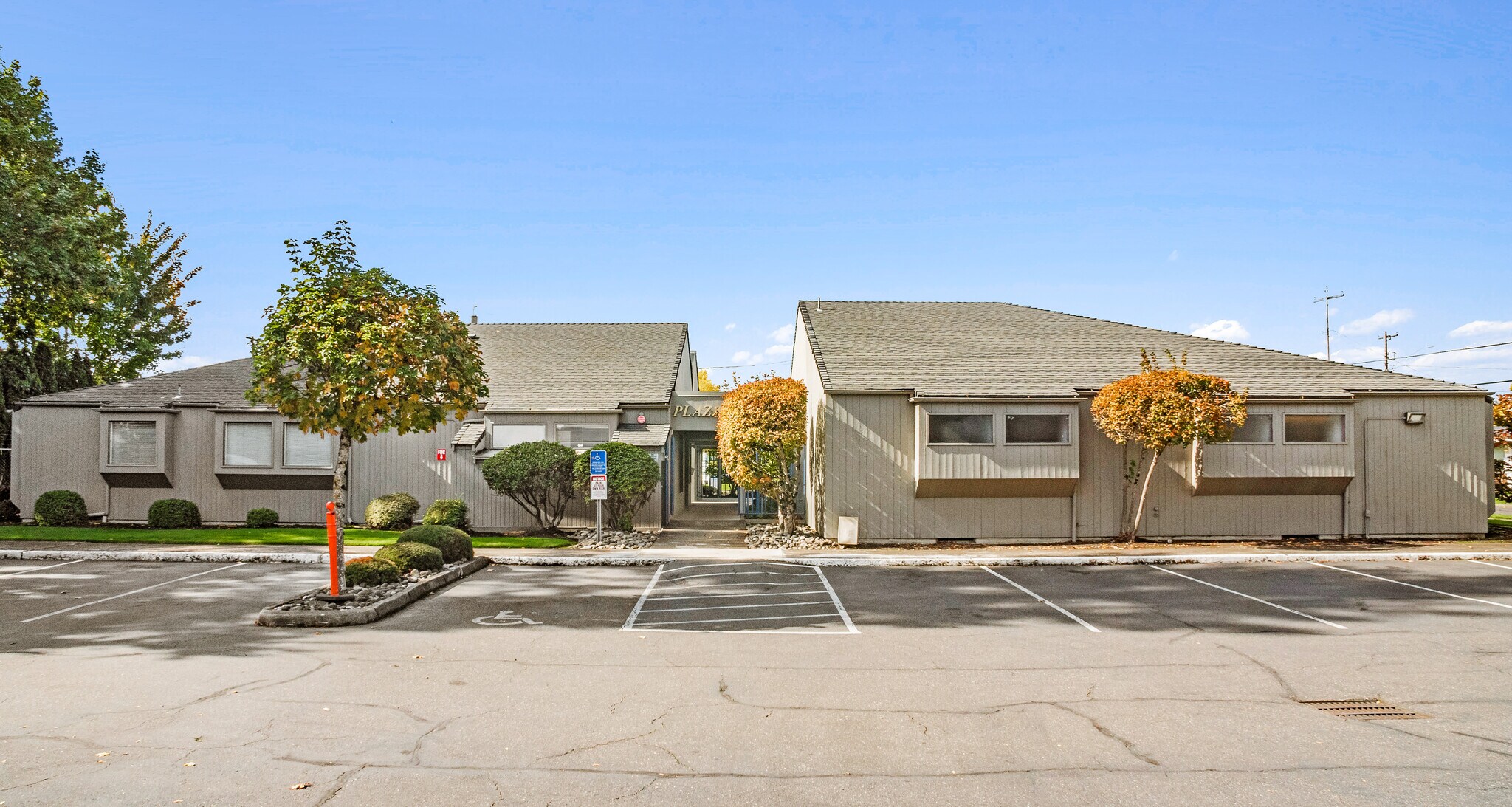 940-948 NE 102nd Ave, Portland, OR à vendre Photo principale- Image 1 de 39