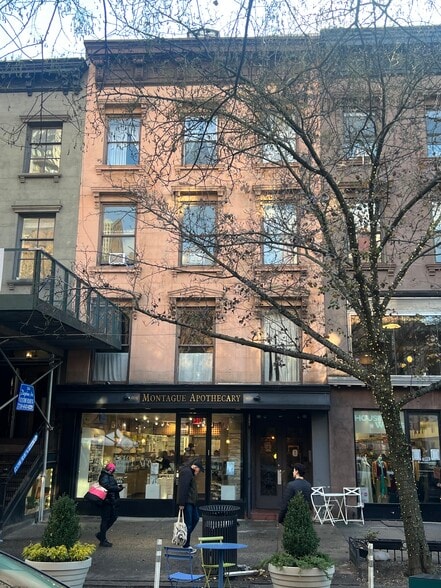 152 Montague St, Brooklyn, NY for sale - Primary Photo - Image 1 of 3