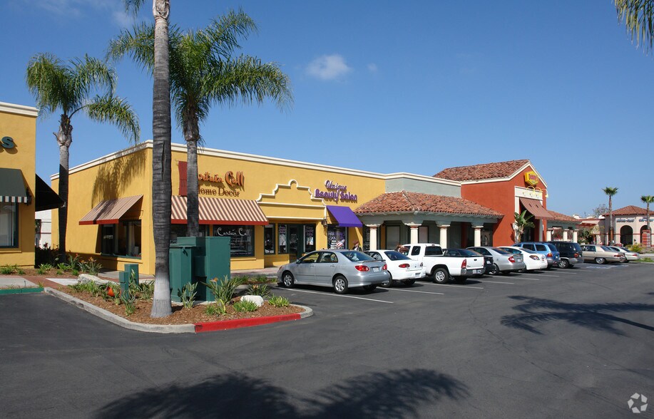 717-731 W San Marcos Blvd, San Marcos, CA for lease - Building Photo - Image 2 of 6