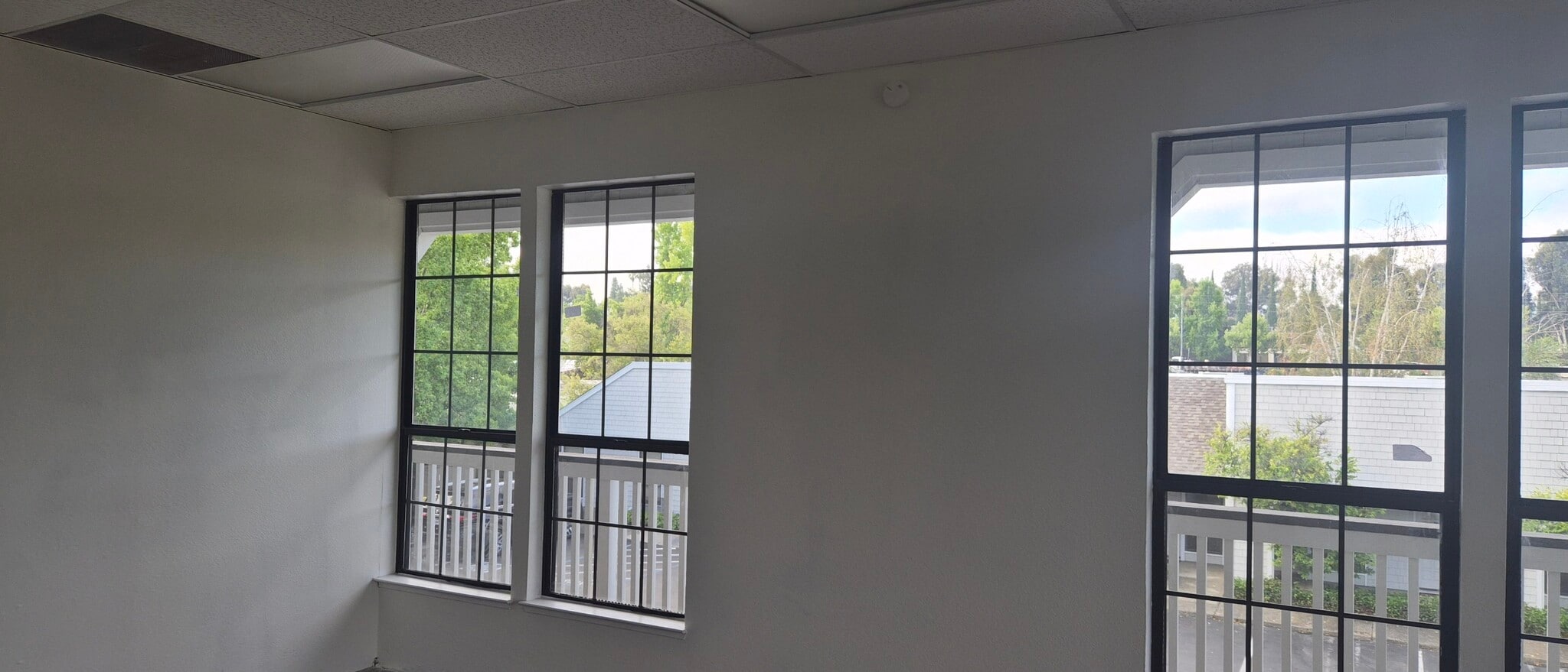 5506 Sunol Blvd, Pleasanton, CA for lease Interior Photo- Image 1 of 7