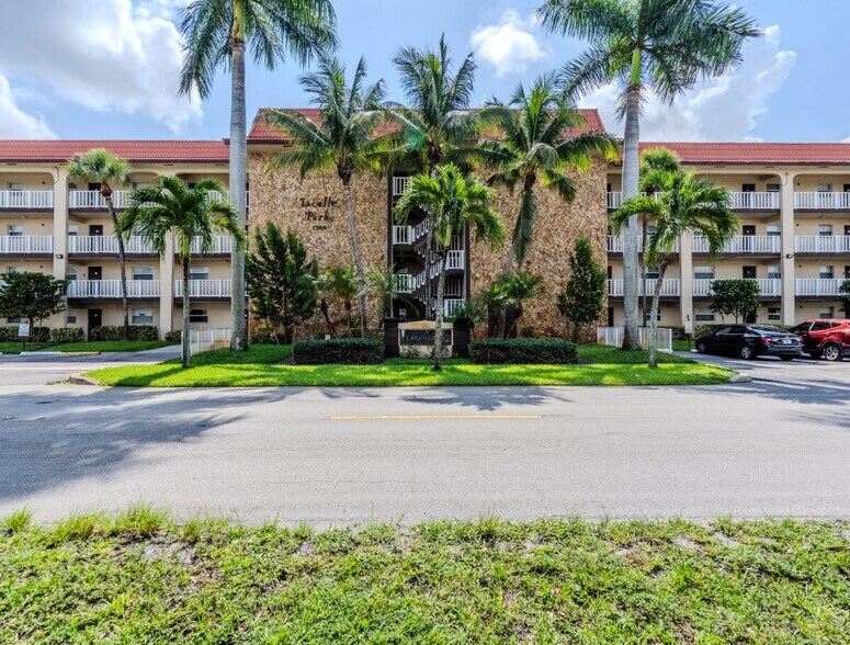 1700 NW 58th Ter, Sunrise, FL à vendre - Photo du bâtiment - Image 3 de 9