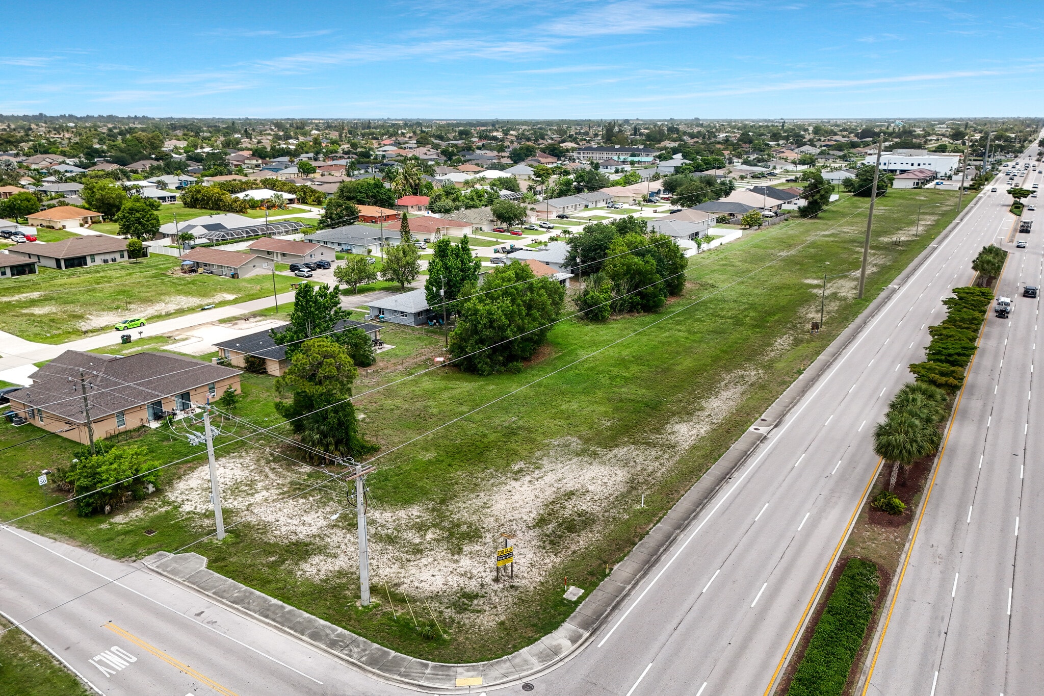 1800 SW Santa Barbara Pl, Cape Coral, FL for sale Building Photo- Image 1 of 14