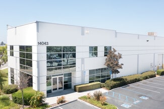 Plus de détails pour 14043 Stage Rd, Santa Fe Springs, CA - Industriel à louer
