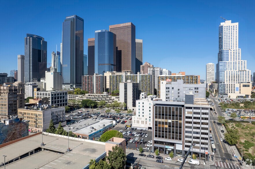 207 S Broadway, Los Angeles, CA à louer - Aérien - Image 2 de 5