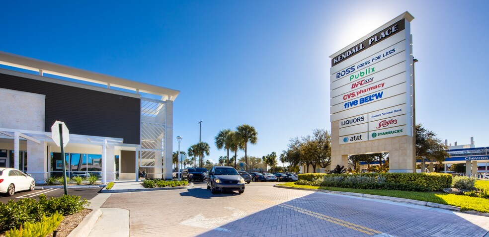 8803-9079 SW 107th Ave, Kendall, FL à louer - Photo du bâtiment - Image 2 de 2