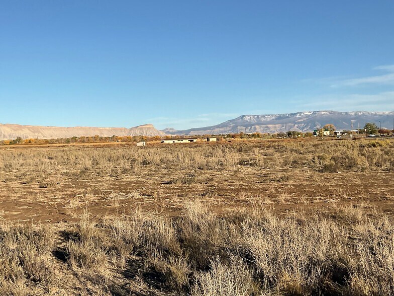2352 G Rd, Grand Junction, CO à vendre - Photo du bâtiment - Image 3 de 12