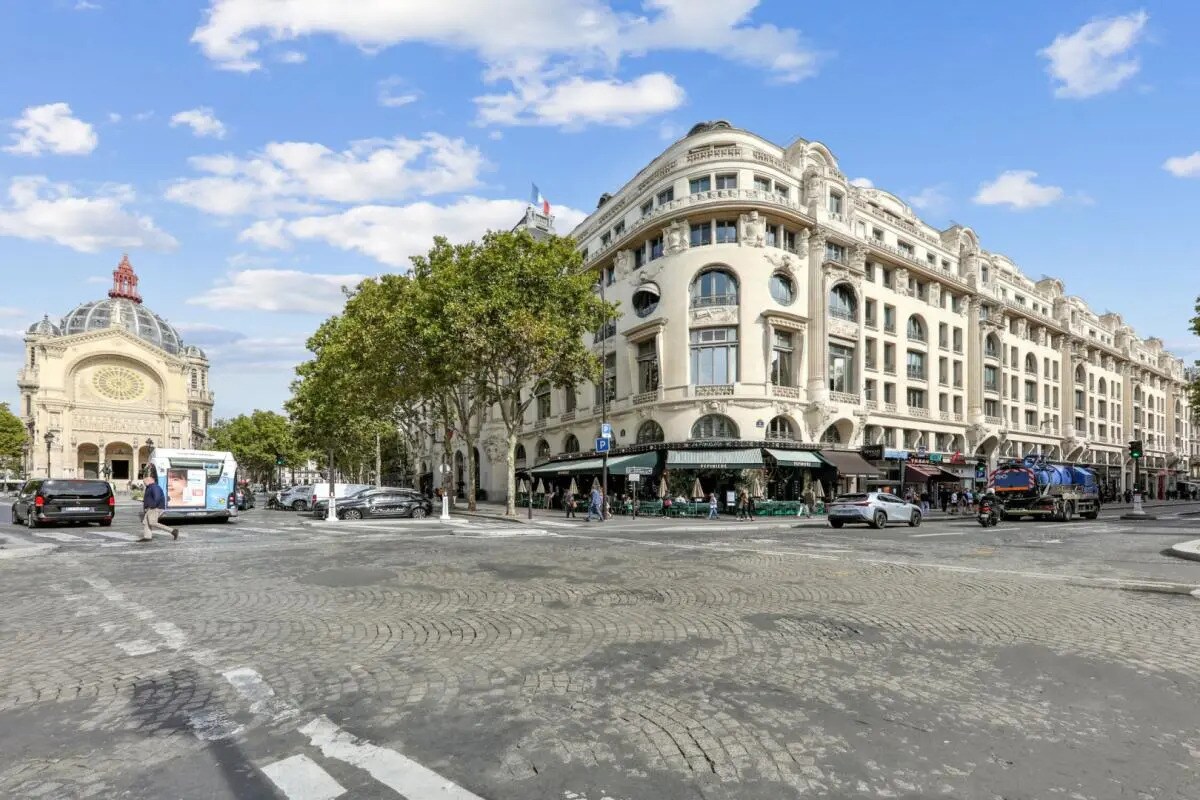 26 Rue De La Pépinière, Paris for lease Building Photo- Image 1 of 18