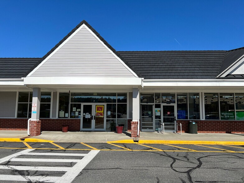 586-614 Nashua Rd, Milford, NH à louer - Photo du bâtiment - Image 3 de 10
