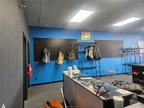 1103-1127 E Villa Maria Rd, Bryan, TX à louer Photo intérieure- Image 2 de 7