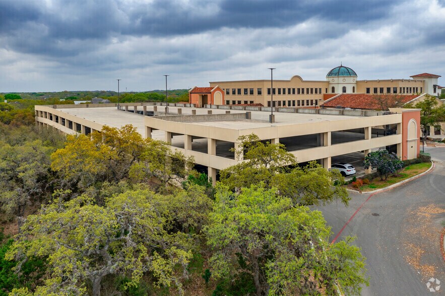 Loop 1604, San Antonio, TX à louer - Photo du bâtiment - Image 3 de 11