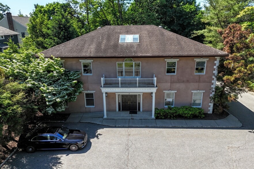 7 Cedar St, Ramsey, NJ for lease - Building Photo - Image 1 of 29