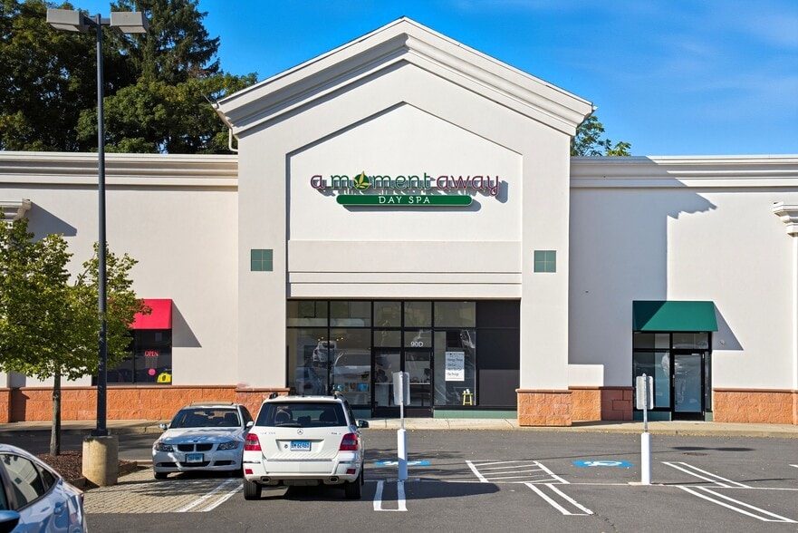 70 Buckland Rd, South Windsor, CT for lease - Building Photo - Image 3 of 9