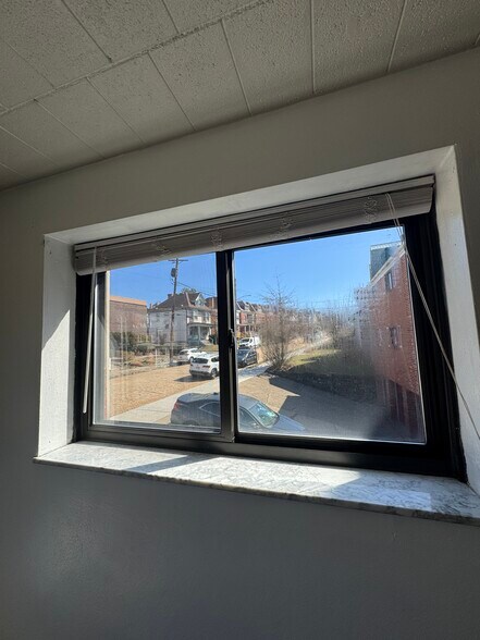 579 Dawson Ave, Pittsburgh, PA à vendre - Photo du bâtiment - Image 3 de 51