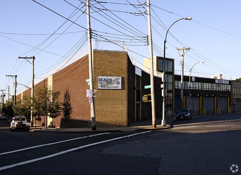 147-35 Farmers Blvd, Jamaica, NY à louer - Photo du bâtiment - Image 3 de 6