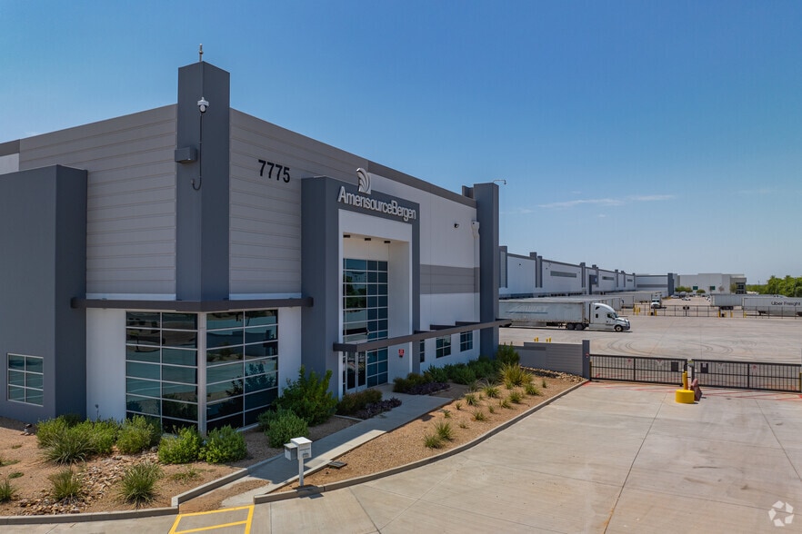 7775 W Buckeye Rd, Phoenix, AZ for lease - Building Photo - Image 1 of 5
