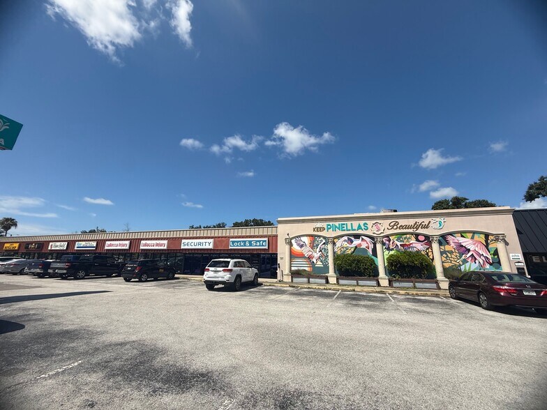 9600 66th St N, Pinellas Park, FL à louer - Photo du bâtiment - Image 3 de 4