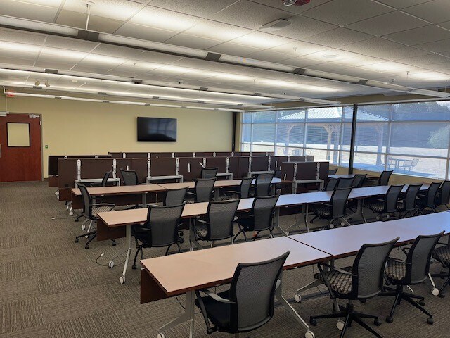 1451 Thomas Langston Rd, Winterville, NC à louer - Photo intérieure - Image 3 de 9