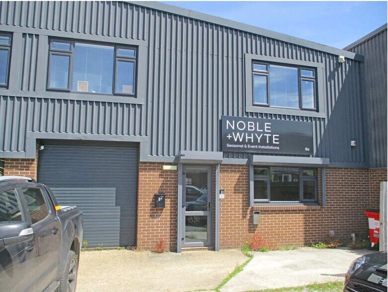 8 Sybron Way, Crowborough à louer - Photo du bâtiment - Image 1 de 1