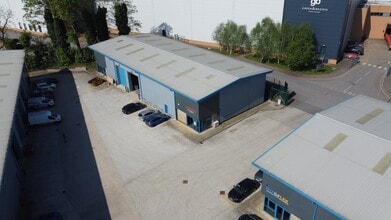 Colne Bridge Rd, Huddersfield for lease Building Photo- Image 1 of 1