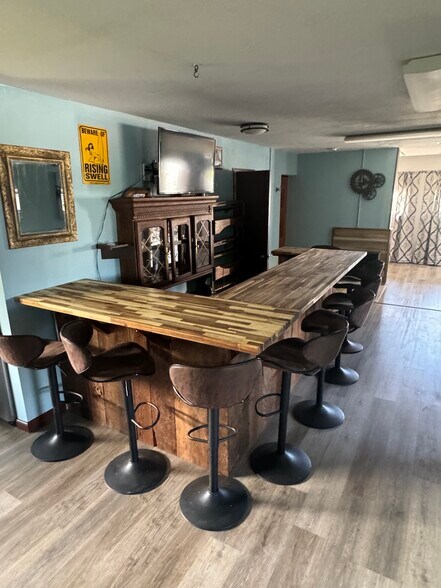 495 H St, Crescent City, CA à vendre - Photo du bâtiment - Image 3 de 4