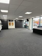 10-14 Eastern Ave E, Romford for lease Interior Photo- Image 2 of 5
