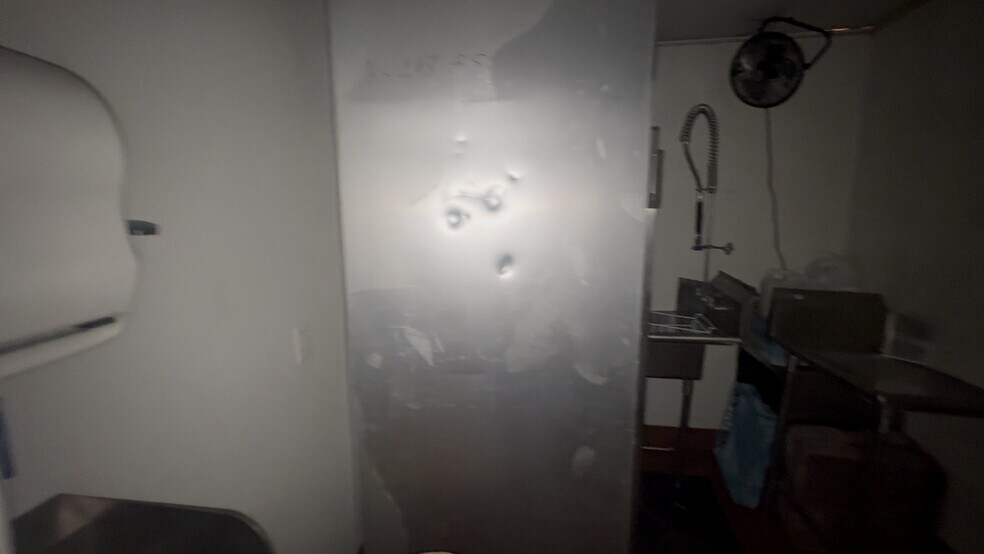 48-50 S De Lacey Ave, Pasadena, CA à louer - Vidéo sur l’inscription commerciale - Image 3 de 14