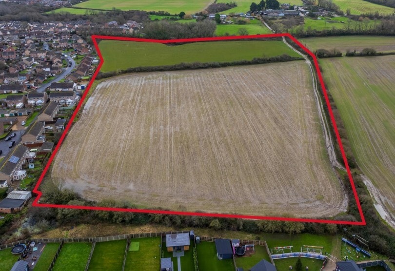 Land North of Forest Rd, Carisbrooke for sale - Primary Photo - Image 1 of 2