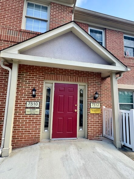 7500-7516 Diplomat Dr, Manassas, VA for lease - Building Photo - Image 3 of 17