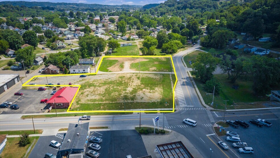 325 Dewey Ave, Cambridge, OH à vendre - Photo du bâtiment - Image 1 de 17