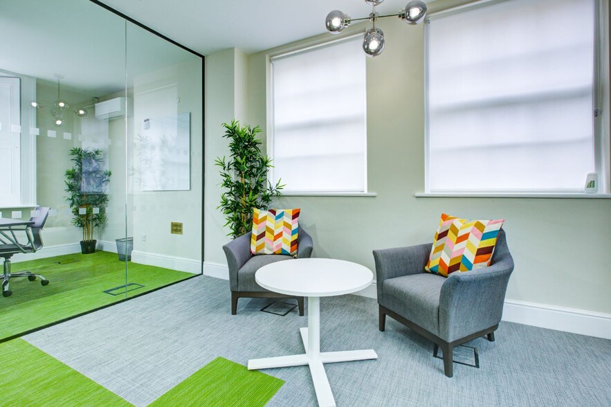 20 Broad St, Wokingham for lease - Interior Photo - Image 3 of 11