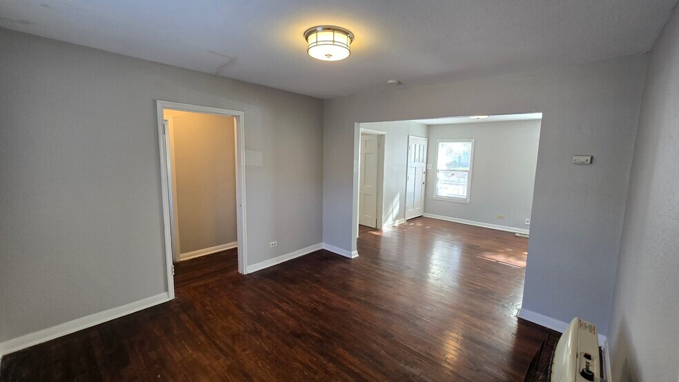 323 Claremont Ave, San Antonio, TX à vendre - Photo du bâtiment - Image 2 de 25