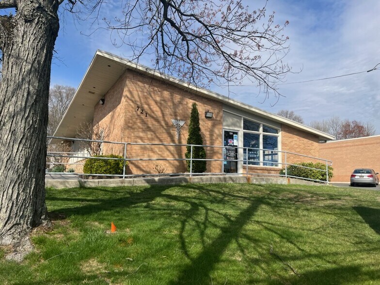 721 N Bridge St, Elkton, MD à vendre - Photo principale - Image 1 de 6