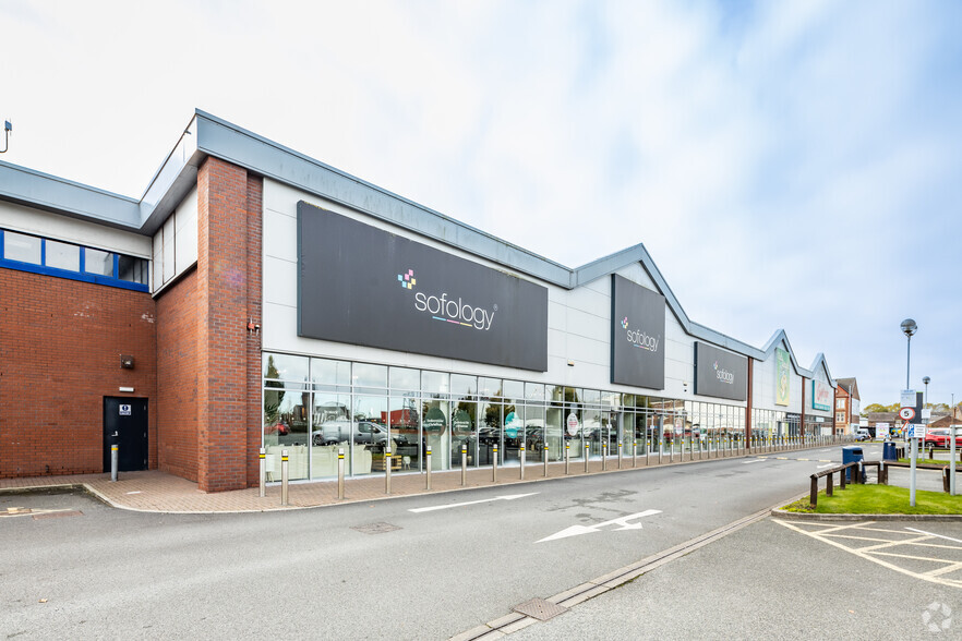 Pinners Brow Retail Park, Warrington for lease - Building Photo - Image 2 of 4