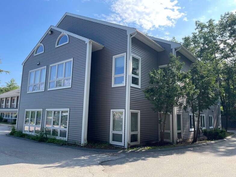 52-56 Stiles Rd, Salem, NH à louer - Photo du bâtiment - Image 2 de 34