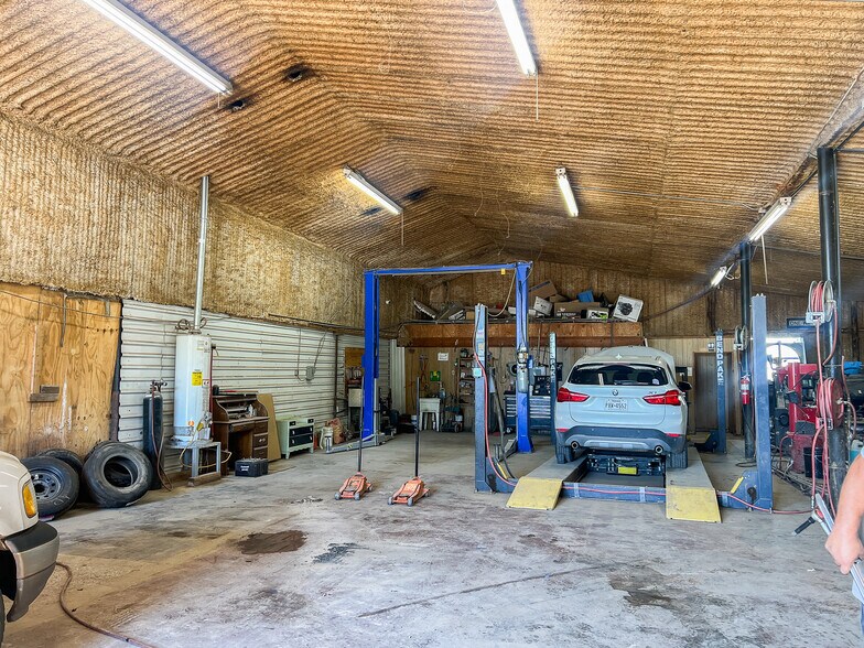 1106 W Main St, Olney, TX à vendre - Photo du bâtiment - Image 2 de 40