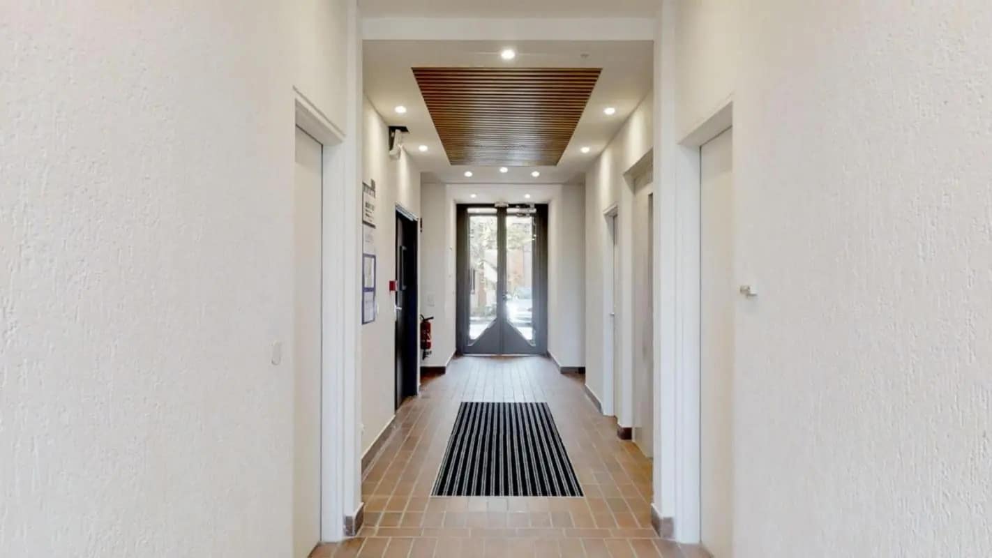 Office in Saint-Germain-en-Laye for lease Interior Photo- Image 1 of 14