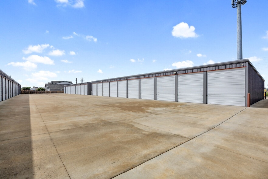 6402 Holly Rd, Corpus Christi, TX à vendre - Photo du bâtiment - Image 3 de 7