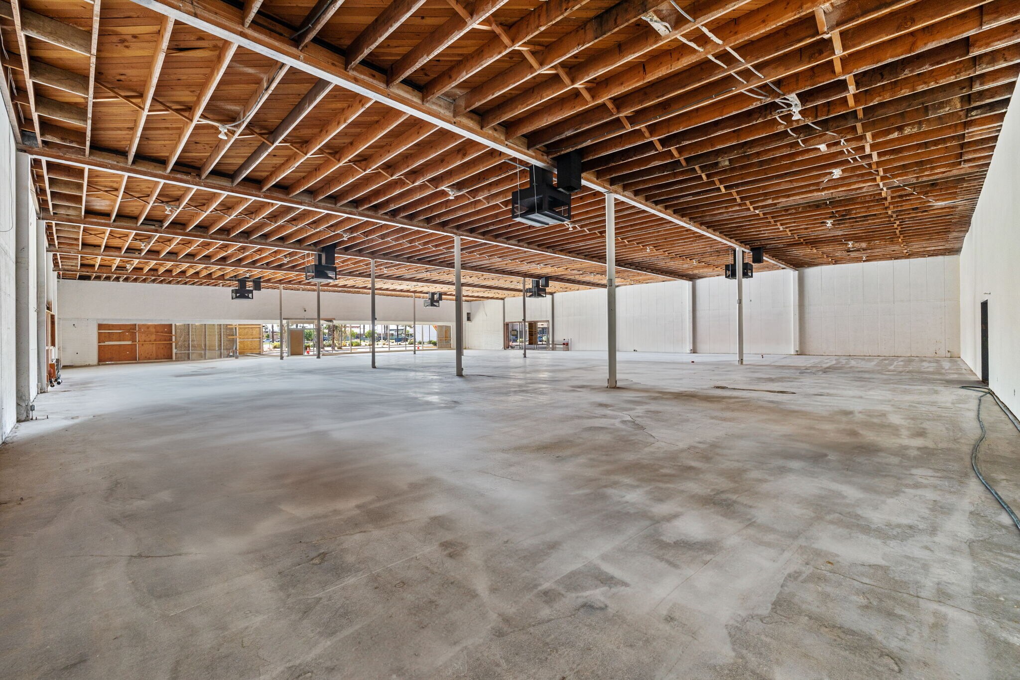 45151 Oasis St, Indio, CA à louer Photo intérieure- Image 1 de 53