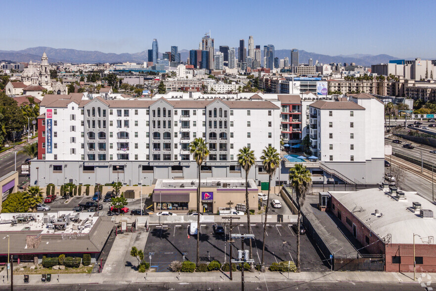 2700 S Figueroa St, Los Angeles, CA for lease - Aerial - Image 3 of 5