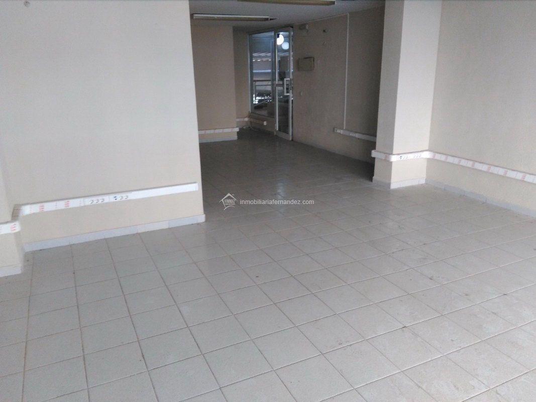 Retail in Cáceres for lease Building Photo- Image 1 of 13