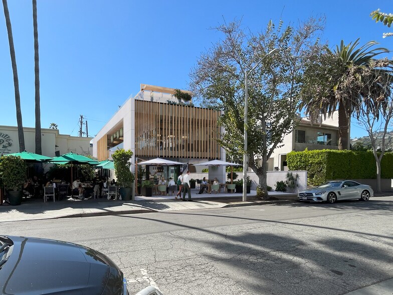 607 Westmount Dr, West Hollywood, CA à vendre - Photo du bâtiment - Image 2 de 2